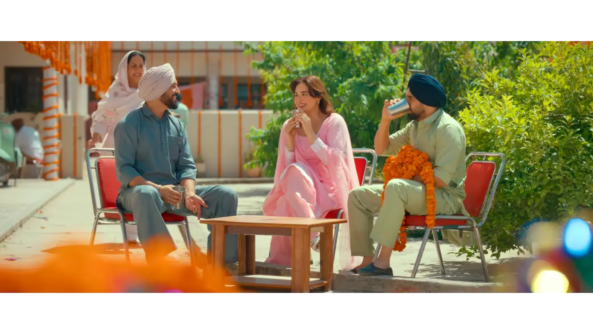 Tutt Paini English Ne box office collection